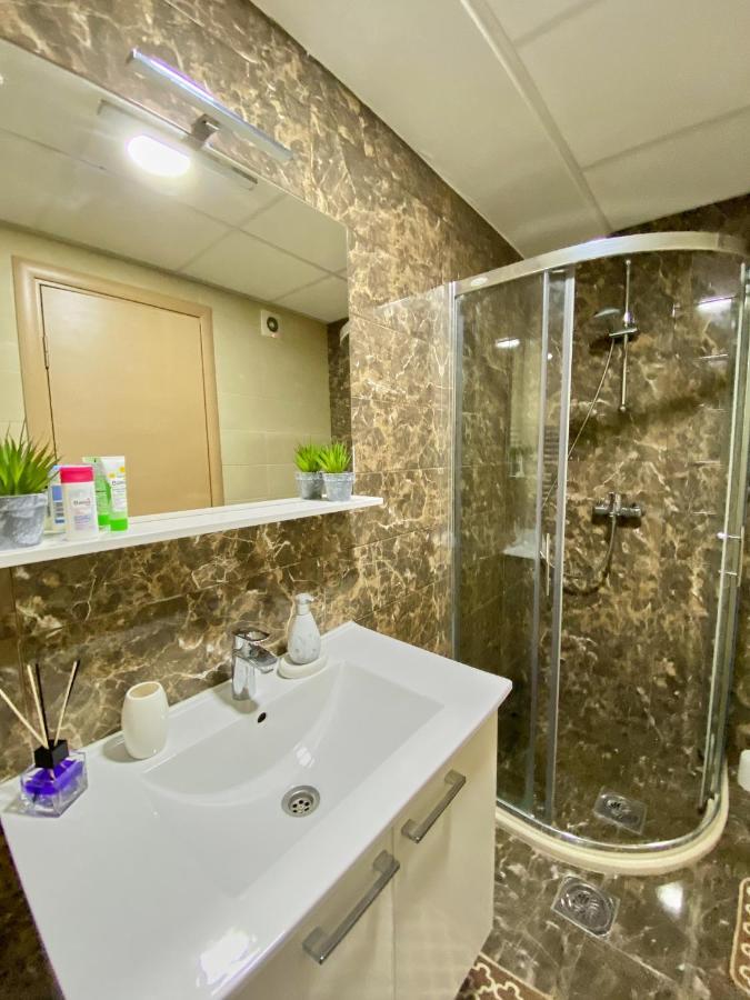 Stylish Apartment, Skopje Centre - Private Parking - Panoramic Views Exterior foto